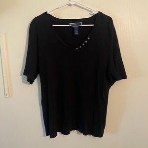 🎄Karen Scott Black V-Neck T-Shirt with Stud Detail – Size 1X